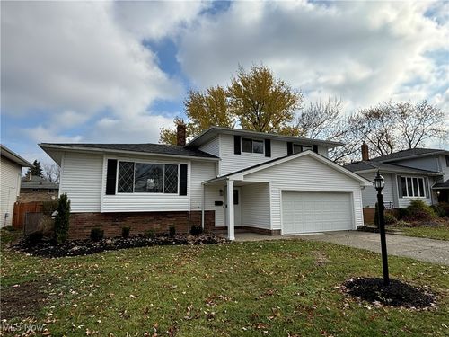 7003 Tobik Trail, Parma Heights, OH, 44130 | Card Image