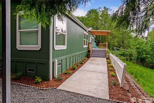 12417 398th Ave Se, North Bend, WA, 98045-8955 | Card Image