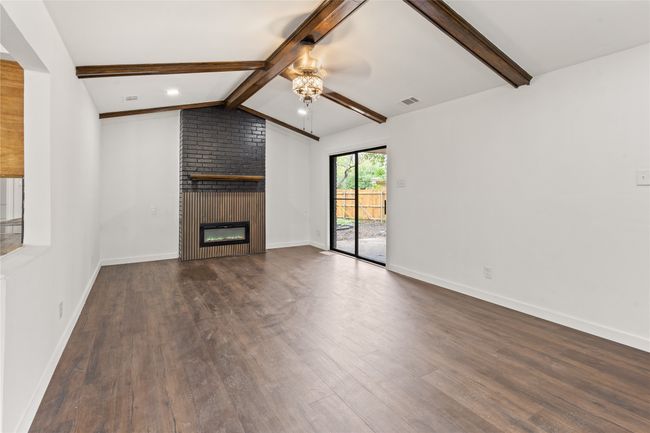 5726 Enchanted Ln, House other with 4 bedrooms, 2 bathrooms and null parking in Dallas TX | Image 9