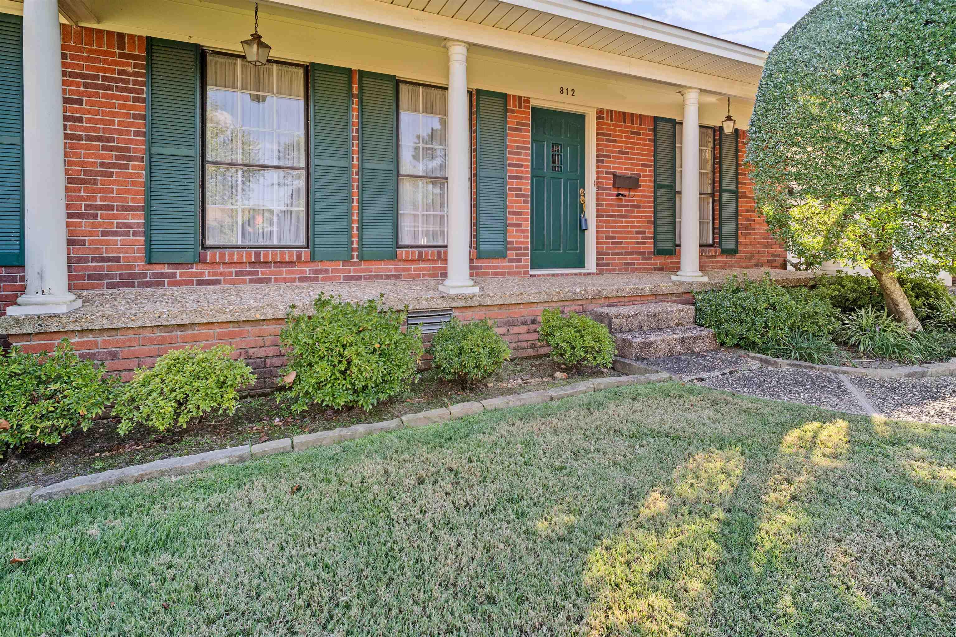 A Ave, North Little Rock, AR 72116