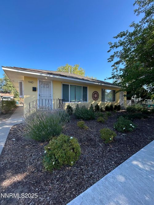 938 E St, Sparks, NV, 89431-0816 | Card Image