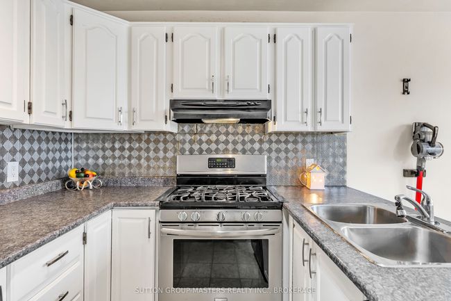 50 Davey Cres, House other with 4 bedrooms, 3 bathrooms and 4 parking in Amherstview ON | Image 12