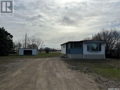 414 2 Nd St, House other with 3 bedrooms, 1 bathrooms and null parking in Glen Ewen SK | Image 2