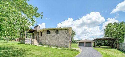 243 Parkway Dr, Crossville, TN, 38572-2689 | Card Image