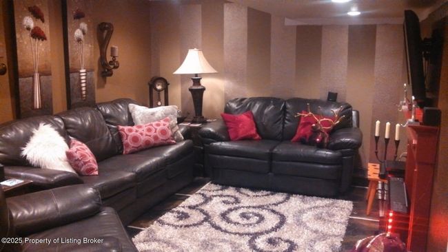 3186051394537315750 | Image 11