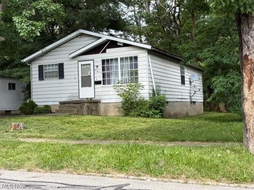 465 S Diamond St, Ravenna, OH, 44266-2849 | Card Image