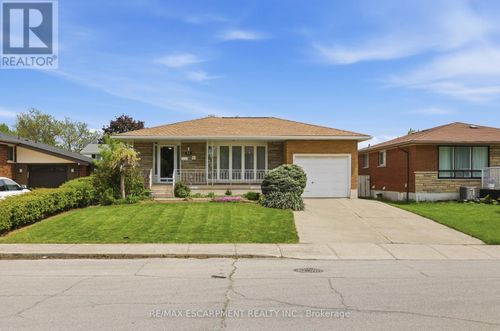 61 Bellingham Dr, Hamilton, ON, L8V3R3 | Card Image