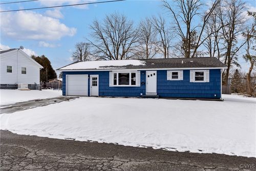 4 1st St, Whitesboro, NY, 13492-1916 | Card Image