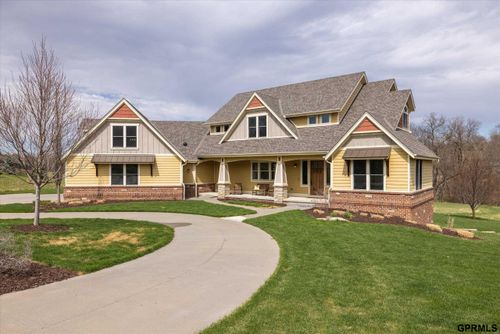 10208 Cottonwood Creek Blvd, Blair, NE, 68008-6635 | Card Image