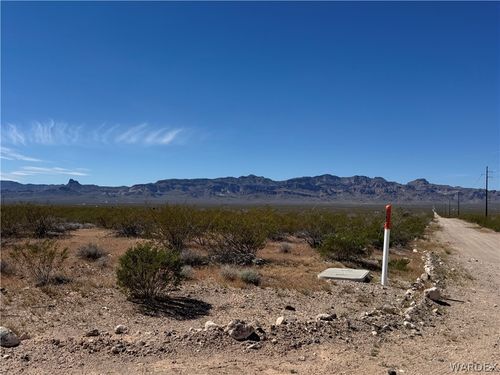 813-08008 E Aquarius Dr, Golden Valley, AZ, 86413 | Card Image
