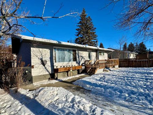 74 Mcrae St, Okotoks, AB, T1S1J4 | Card Image