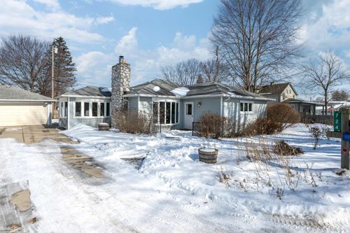 724 Townsend Dr, Algonac, MI, 48001-1660 | Card Image