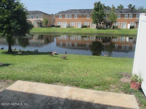 1666 Biscayne Bay Cir, Jacksonville, FL, 32218-8670 | Card Image