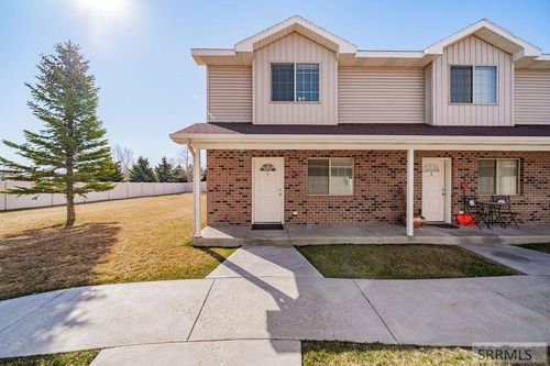 141 Robison Dr, Ammon, ID, 83406-4814 | Card Image