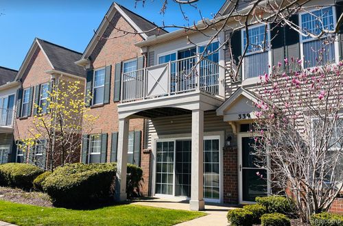 339 Wright St, Wixom, MI, 48393-4317 | Card Image