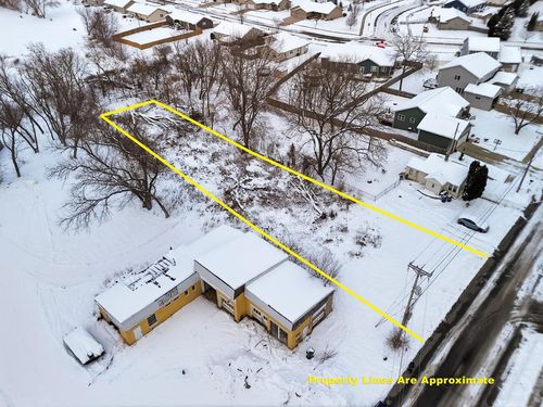 572 Thronson Dr, Edgerton, WI, 53534-9203 | Card Image