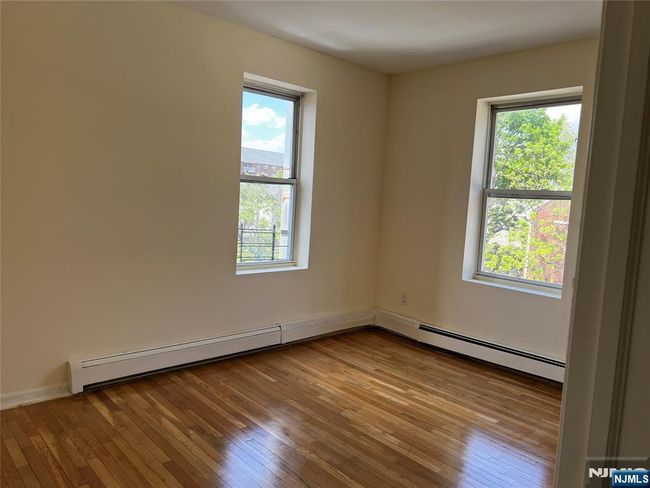1 S State, Home with 1 bedrooms, 1 bathrooms and null parking in Hackensack NJ | Image 7