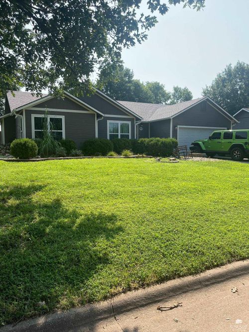 808 Gillespie Drive, Manhattan, KS, 66502 | Card Image