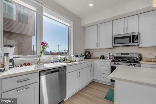 3000 Schirra Lane, PHILADELPHIA, PA, 19125 | Card Image