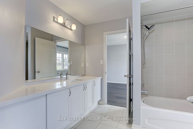2433 Equestrian Cres, House other with 4 bedrooms, 4 bathrooms and 4 parking in Oshawa ON | Image 14