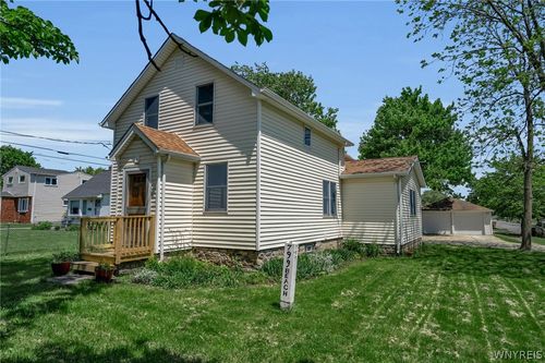 799 Beach Rd, Cheektowaga, NY, 14225-1724 | Card Image