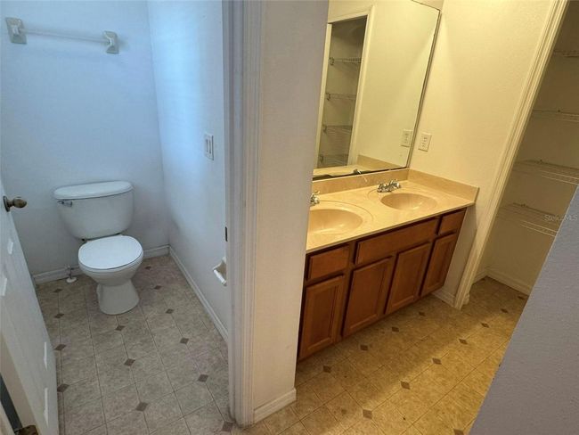 2018 Cypress Bay Blvd, Townhouse with 3 bedrooms, 3 bathrooms and null parking in KISSIMMEE FL | Image 4