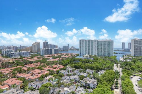 912w-2801 Ne 183rd St, Aventura, FL, 33160-2130 | Card Image