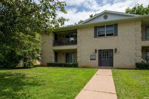 6718 Newburgh Rd, Evansville, IN, 47715-4468 | Card Image