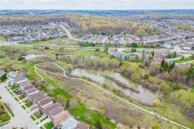 608 Brandenburg Blvd, Townhouse with 3 bedrooms, 2 bathrooms and 2 parking in Waterloo ON | Image 8