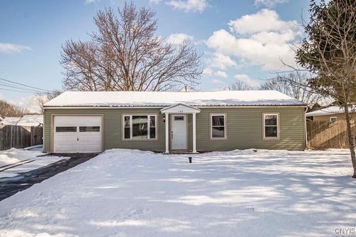 142 Blanchard Blvd, Syracuse, NY, 13209-1960 | Card Image