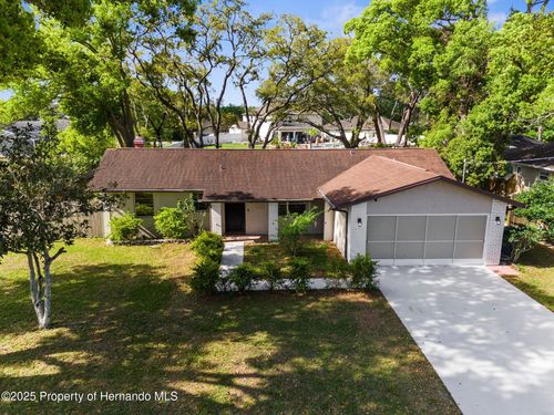 8364 Eldridge Rd, SPRING HILL, FL, 34608-6016 | Card Image