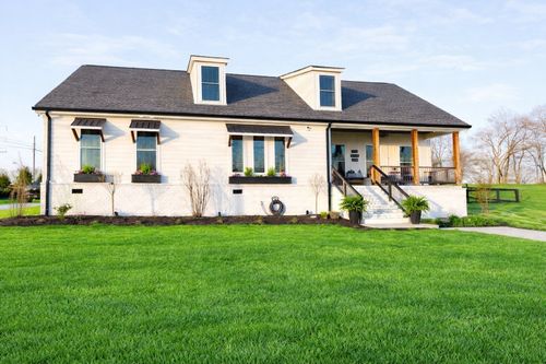 794 Brights Ln, Gallatin, TN, 37066-8336 | Card Image