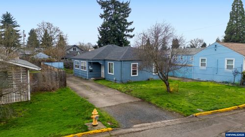 1453 (&1451) Hiatt St, Lebanon, OR, 97355-3920 | Card Image