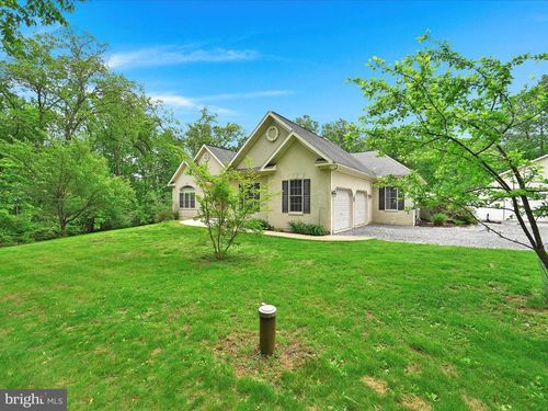 328 Orchard Rd, FLEETWOOD, PA, 19522-9024 | Card Image