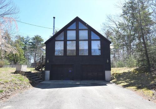 9 Ann Hannagan Ln, Kingston, NH, 03848-3501 | Card Image