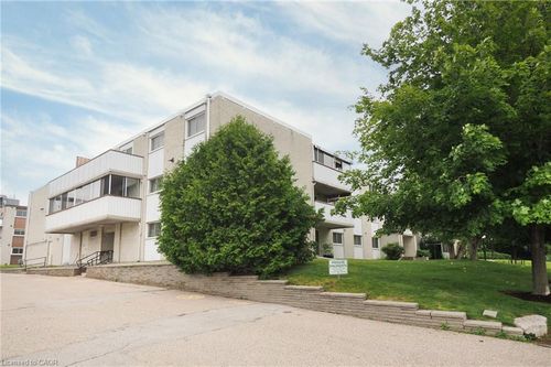 206-6 Walton Ave, Kitchener, ON, N2C2B5 | Card Image