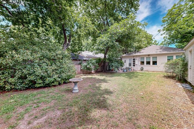 609 Valencia St, House other with 3 bedrooms, 2 bathrooms and null parking in Dallas TX | Image 35