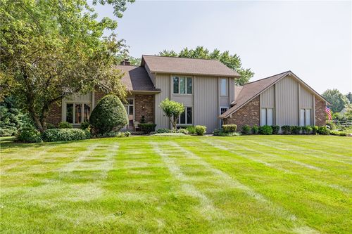 14 Fenimore Dr, Pittsford, NY, 14534-3252 | Card Image