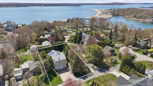 145 Osprey Nest Rd, Greenport, NY, 11944-2533 | Card Image