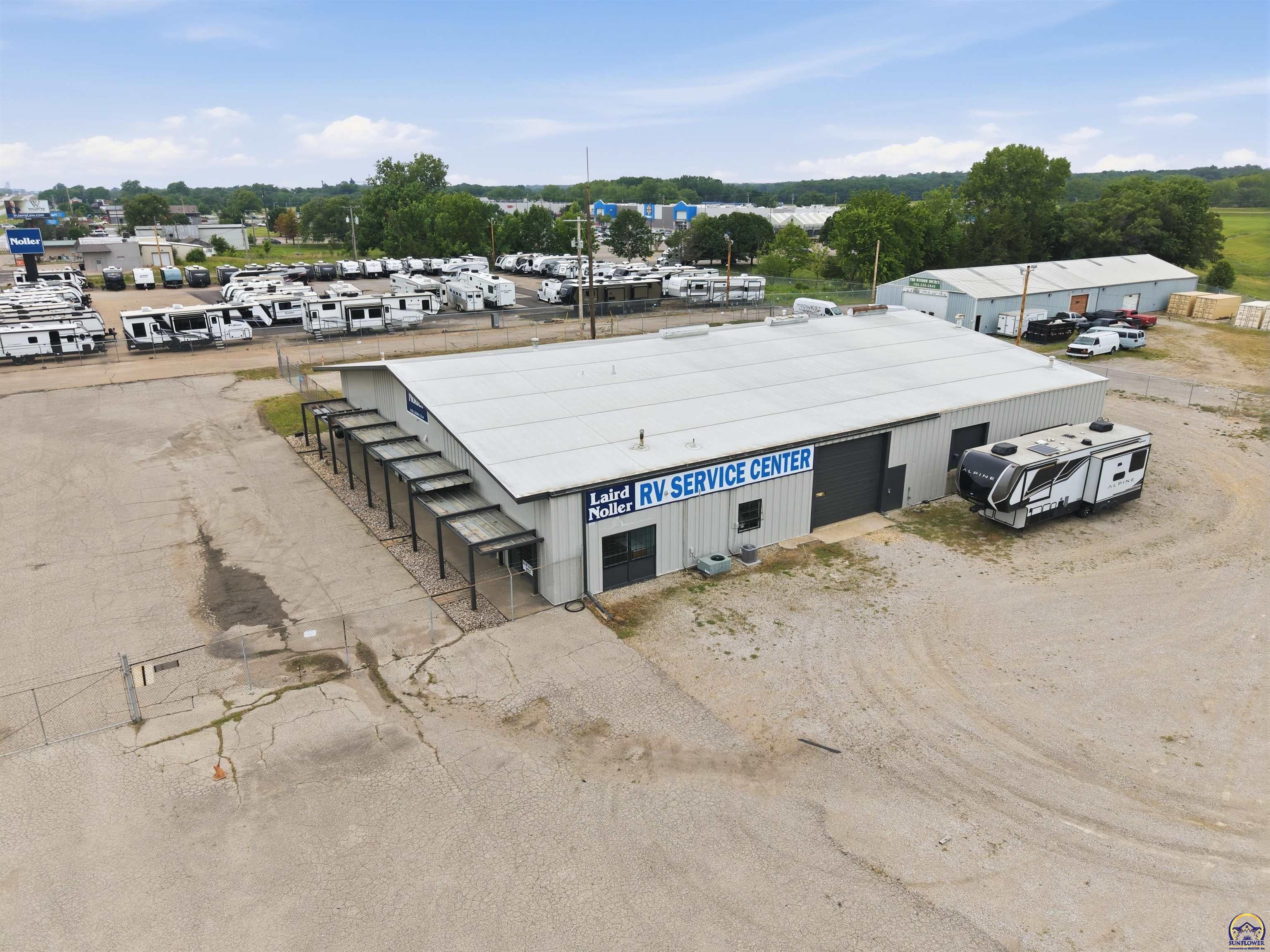 542 Nw Us Highway 24, Topeka, KS 66608