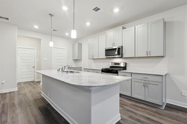 2179 Beachcomber Dr, House other with 3 bedrooms, 3 bathrooms and 2 parking in Kemah TX | Image 10