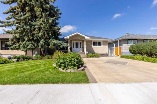 1130 24 Street S, Lethbridge, AB, T1K2L3 | Card Image