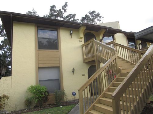 2027 Golfside Village Dr, LEHIGH ACRES, FL, 33936-9201 | Card Image