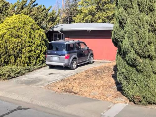 1124 Holmes Ave, Campbell, CA, 95008-7108 | Card Image