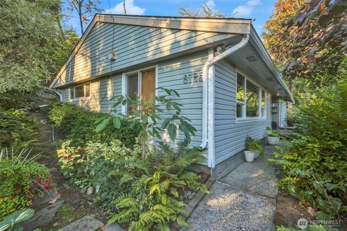 8725 10th Ave S, Seattle, WA, 98108-4707 | Card Image