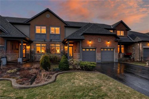 6 Conrad Place, Grimsby, ON, L3M5S5 | Card Image