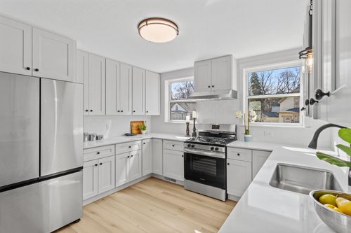 582 York Ave, Saint Paul, MN, 55130-4050 | Card Image