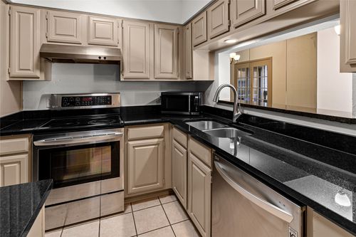 unit-243-1212 Riverchase Ln, Arlington, TX, 76011-2895 | Card Image