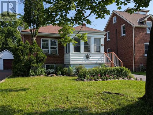 51 Dundas St, Kingston, ON, K7L1N4 | Card Image