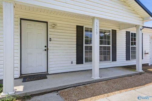 1549 Vest St Sw, Hartselle, AL, 35640-9001 | Card Image